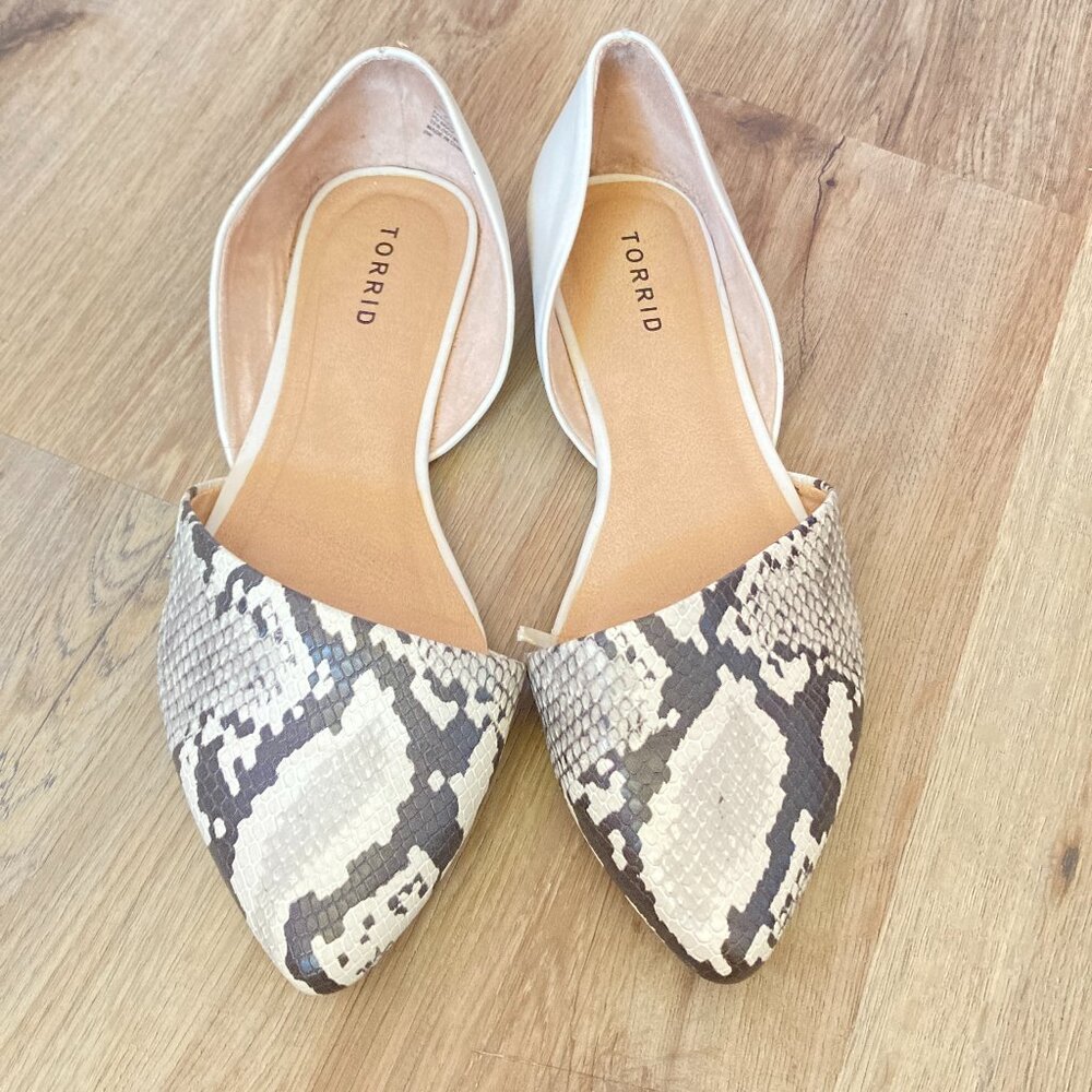 9W - Torrid Snake Print Flats